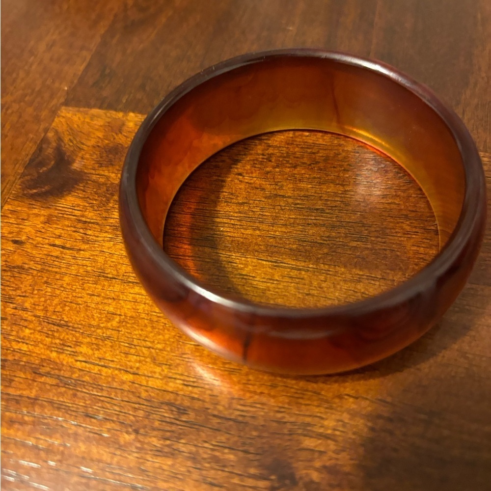 Bakelite Wide Iced Tea Bracele - Picture 9 of 14